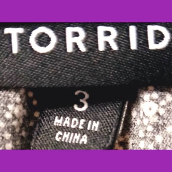 TORRID Plus Size High Neck Cold Shoulder Mini Boo Hoo Dress Size 3X - Picture 11 of 15